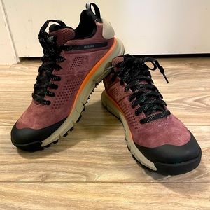 Women's Danner Trail 2650 Hiking Shoes size 8